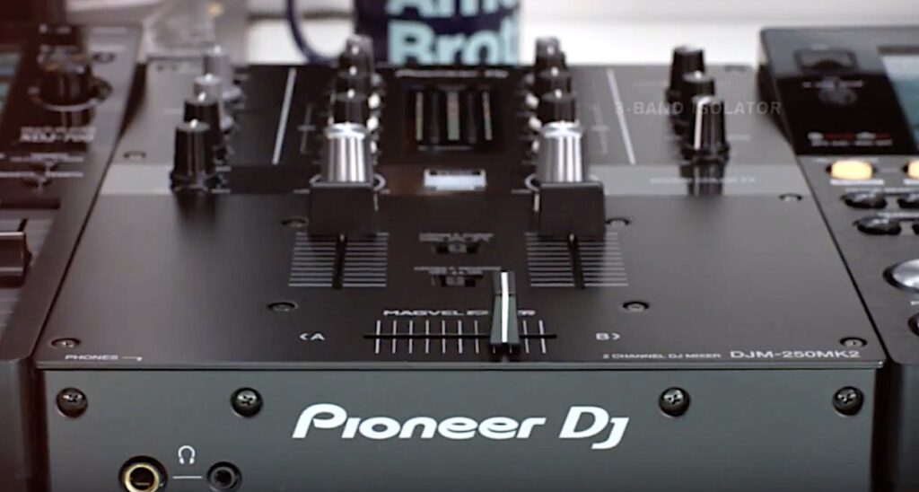 Pioneer DJM-250MK2